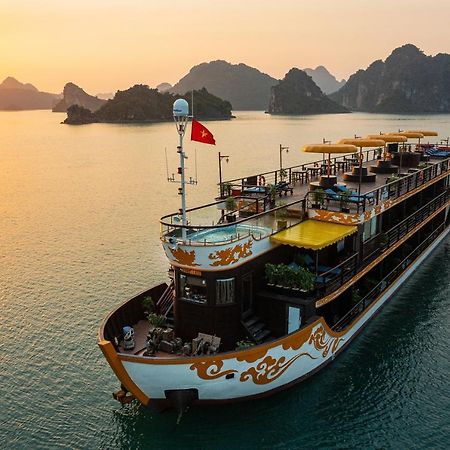Nostalgia Halong Cruise Hotel Ha Long Exterior photo