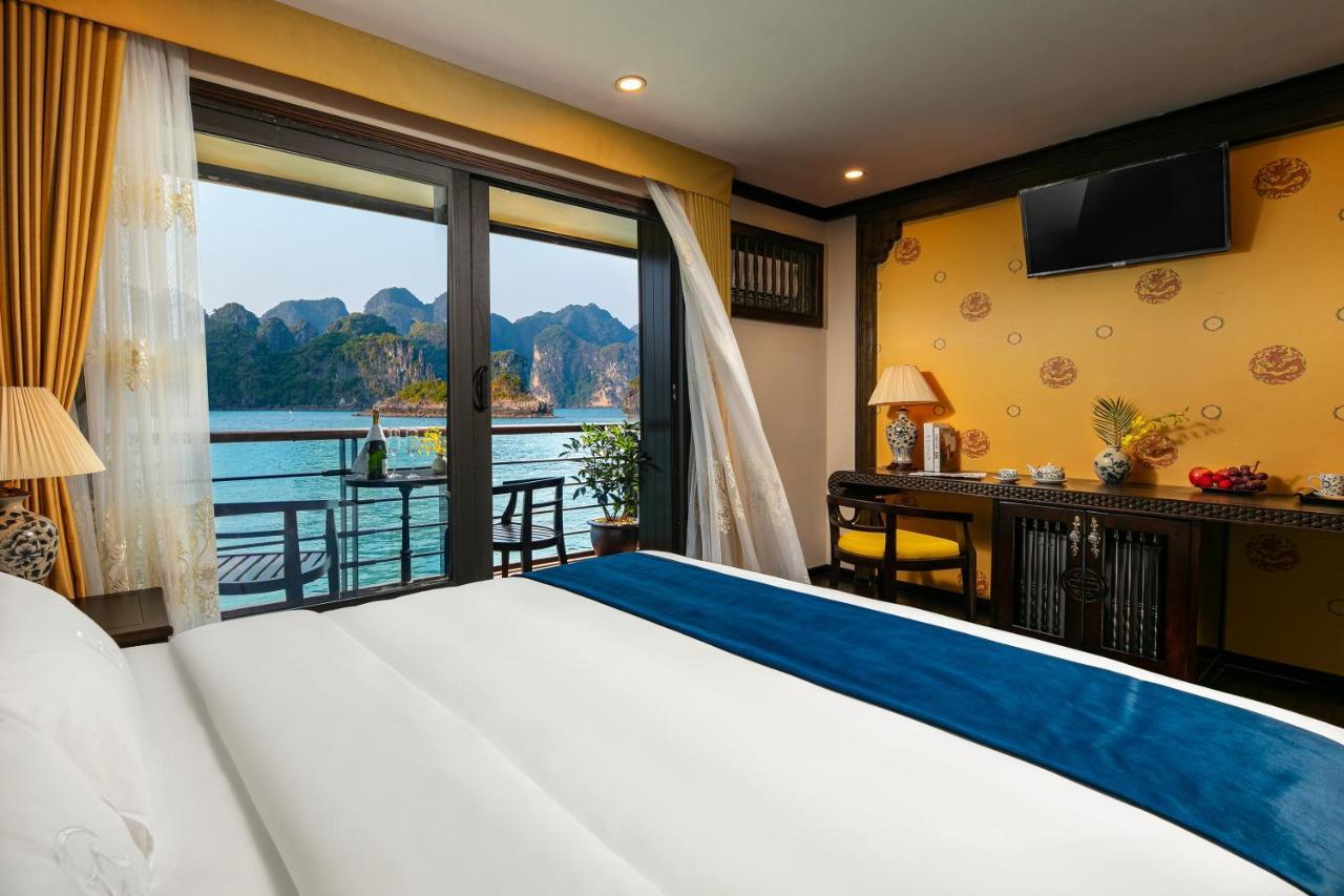 Nostalgia Halong Cruise Hotel Ha Long Exterior photo