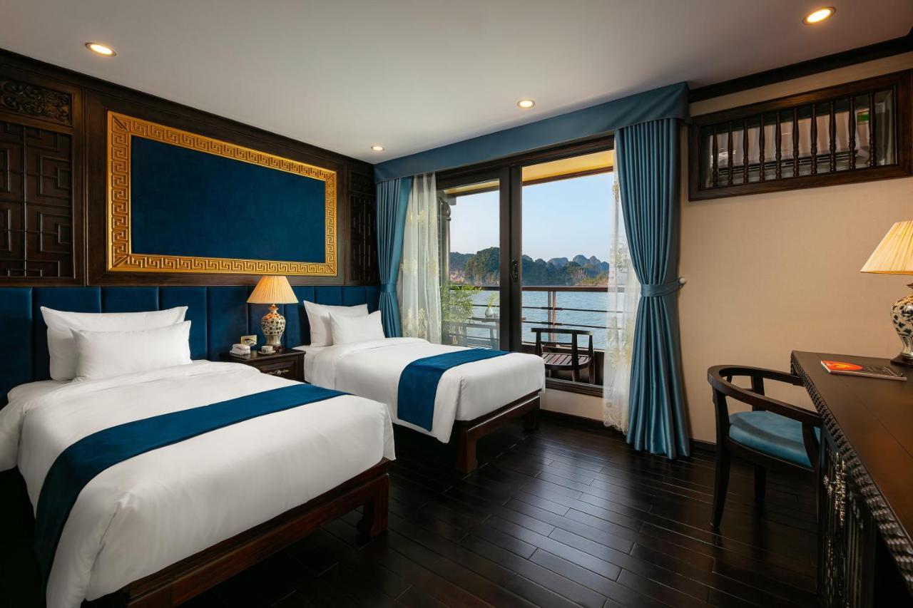 Nostalgia Halong Cruise Hotel Ha Long Exterior photo