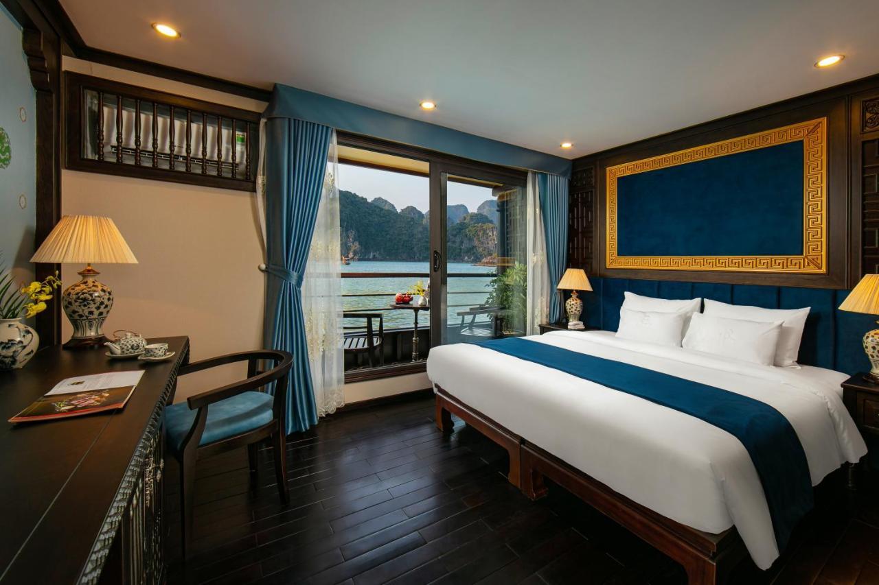 Nostalgia Halong Cruise Hotel Ha Long Exterior photo